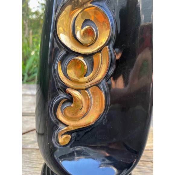 Vintage MCM Black & Gold Ceramic Table Lamp - Picture 4 of 16